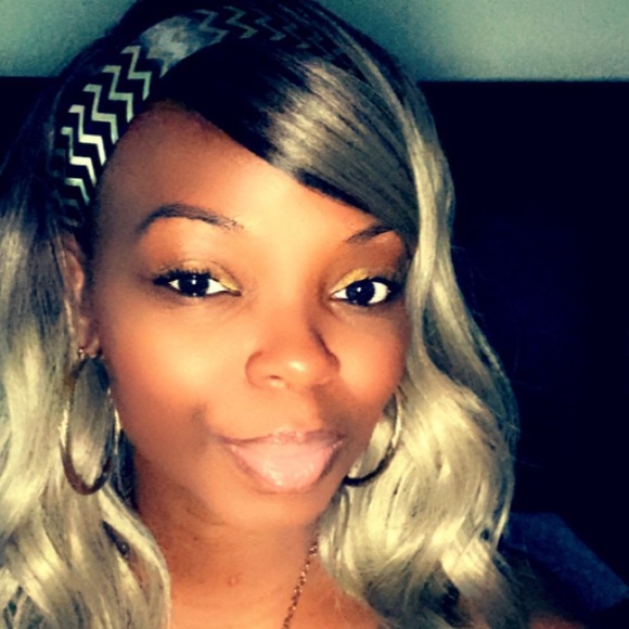 Meet your Posher, Myrah - Picture 4 of 8